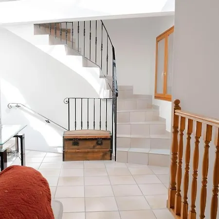 Maison Familiale Sous Les Palmiers De *