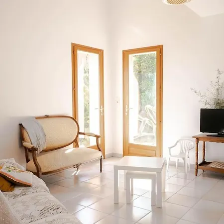 Maison Familiale Sous Les Palmiers De * Hyeres